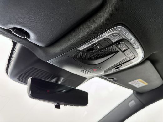 Mercedes-Benz EQV 300 L2 90kWh Memory seats Luchtvering Burmester audio Design pakket 360 Camera Adaptieve cruise c... ActivLease financial lease
