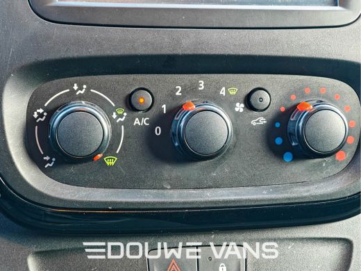 Opel Vivaro 1.6Trekhaak Camera Navi Airco Euro6 ActivLease financial lease