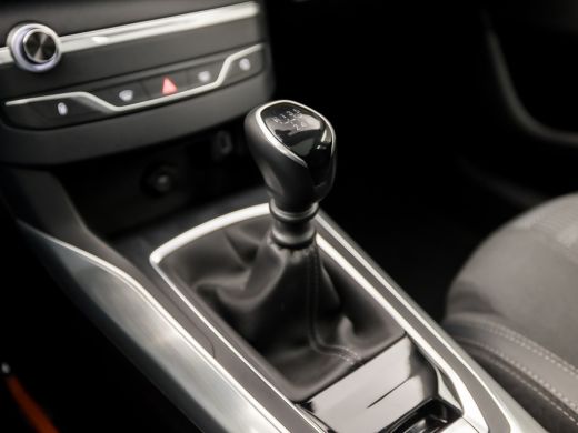 Peugeot 308 SW 1.2 PureTech Sport (PANORAMADAK, APPLE CARPLAY, GROOT NAVI, 360 CAMERA, SPORTSTOELEN, ADAPTIVE... ActivLease financial lease