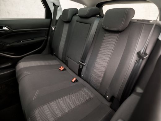 Peugeot 308 SW 1.2 PureTech Sport (PANORAMADAK, APPLE CARPLAY, GROOT NAVI, 360 CAMERA, SPORTSTOELEN, ADAPTIVE... ActivLease financial lease