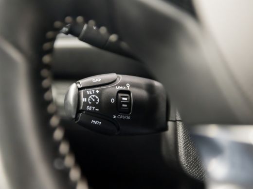 Peugeot 308 SW 1.2 PureTech Sport (PANORAMADAK, APPLE CARPLAY, GROOT NAVI, 360 CAMERA, SPORTSTOELEN, ADAPTIVE... ActivLease financial lease