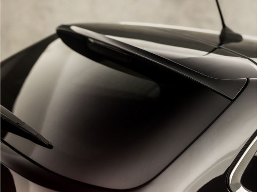 Peugeot 308 SW 1.2 PureTech Sport (PANORAMADAK, APPLE CARPLAY, GROOT NAVI, 360 CAMERA, SPORTSTOELEN, ADAPTIVE... ActivLease financial lease