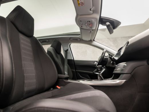 Peugeot 308 SW 1.2 PureTech Sport (PANORAMADAK, APPLE CARPLAY, GROOT NAVI, 360 CAMERA, SPORTSTOELEN, ADAPTIVE... ActivLease financial lease