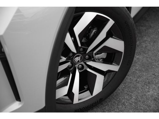 Skoda Elroq 85 286pk Sportline Edition | Achteruitrijcamera | Adaptive Lane Assist | Alarmsysteem ActivLease financial lease