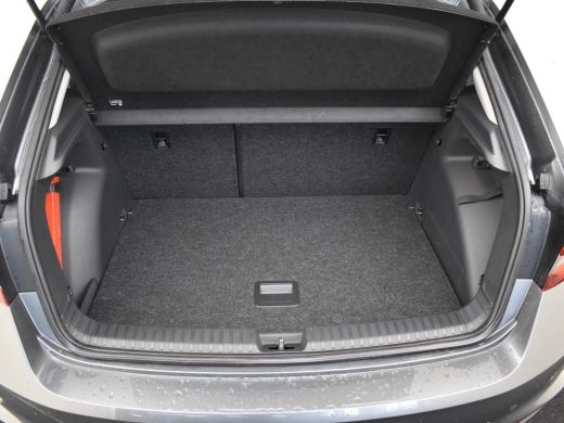 Skoda Fabia Ambition 1.0 MPI | Cruise control | Navigatie via app connect | Airco | Privacy glass | Parkeerse... ActivLease financial lease