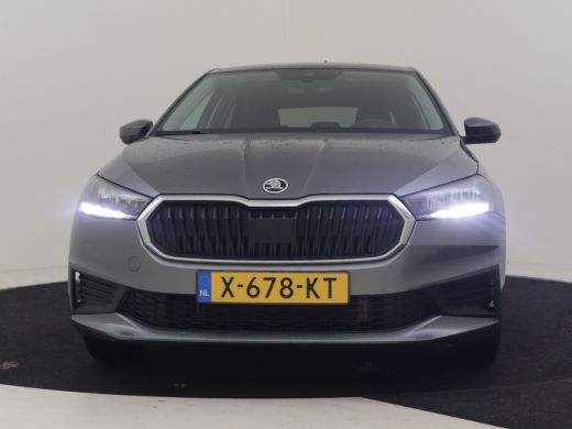 Skoda Fabia Ambition 1.0 MPI | Cruise control | Navigatie via app connect | Airco | Privacy glass | Parkeerse... ActivLease financial lease
