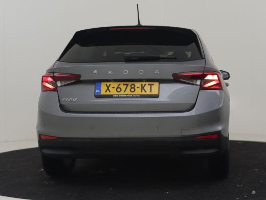 Skoda Fabia Ambition 1.0 MPI | Cruise control | Navigatie via app connect | Airco | Privacy glass | Parkeerse... ActivLease financial lease