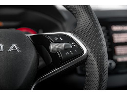 Skoda Karoq 1.5TSI 150 pk DSG Sportline Business | Achteruitrijcamera | Airconditioning automatisch, 2-zone (... ActivLease financial lease