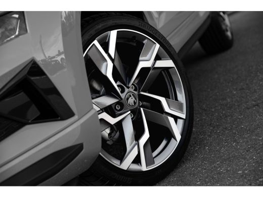 Skoda Karoq 1.5TSI 150 pk DSG Sportline Business | Achteruitrijcamera | Airconditioning automatisch, 2-zone (... ActivLease financial lease