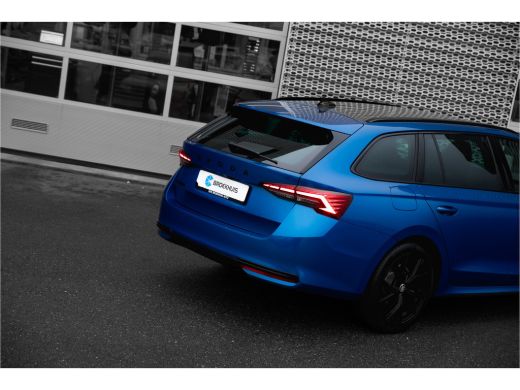 Skoda Octavia Combi 1.5 TSI MHEV 150pk Sportline Business | Achteruitrijcamera | Carplay | Keyless | Adaptive C... ActivLease financial lease