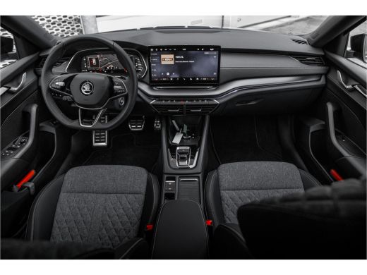 Skoda Octavia Combi 1.5 TSI MHEV 150pk Sportline Business | Achteruitrijcamera | Carplay | Keyless | Adaptive C... ActivLease financial lease