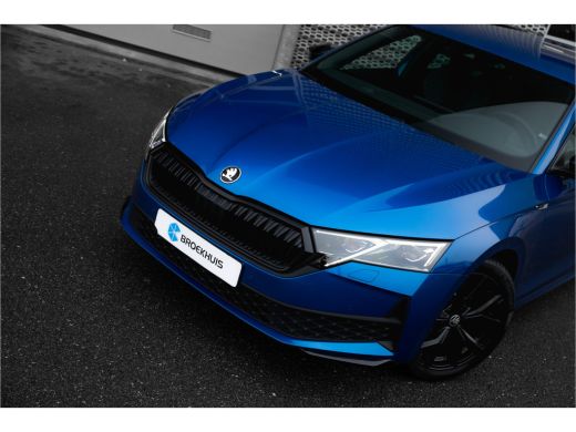 Skoda Octavia Combi 1.5 TSI MHEV 150pk Sportline Business | Achteruitrijcamera | Carplay | Keyless | Adaptive C... ActivLease financial lease