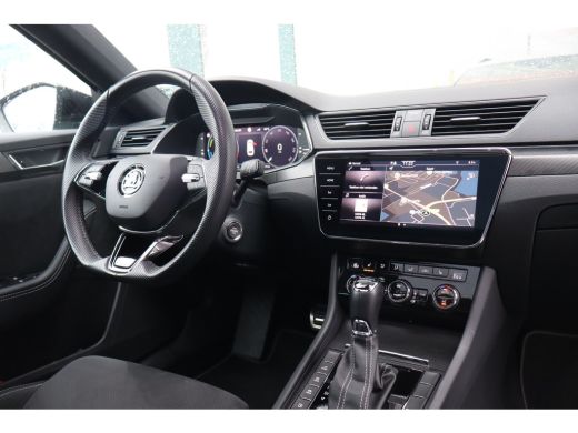 Skoda Superb Combi 218PK 1.4 TSI iV Sportline Business | Achterbank verwarmd | Dodehoek detectie | Elektrisch ... ActivLease financial lease