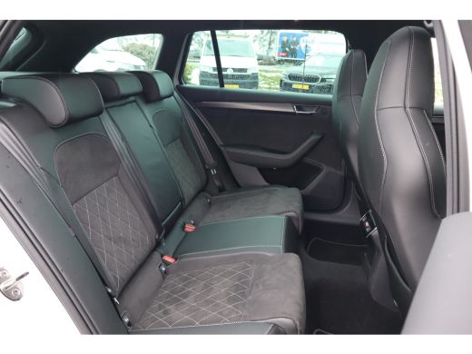 Skoda Superb Combi 218PK 1.4 TSI iV Sportline Business | Achterbank verwarmd | Dodehoek detectie | Elektrisch ... ActivLease financial lease