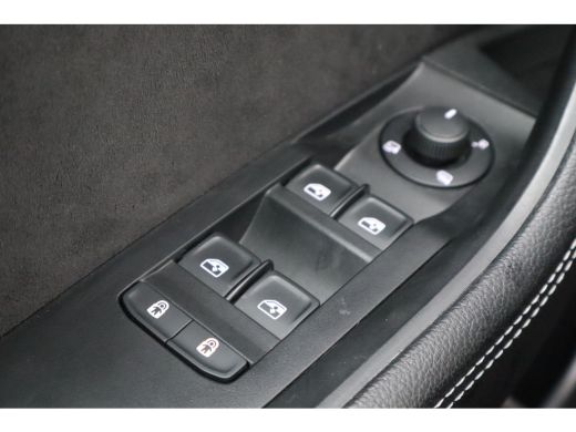 Skoda Superb Combi 218PK 1.4 TSI iV Sportline Business | Achterbank verwarmd | Dodehoek detectie | Elektrisch ... ActivLease financial lease