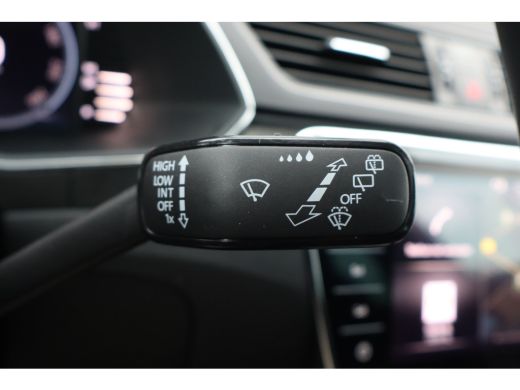 Skoda Superb Combi 218PK 1.4 TSI iV Sportline Business | Achterbank verwarmd | Dodehoek detectie | Elektrisch ... ActivLease financial lease