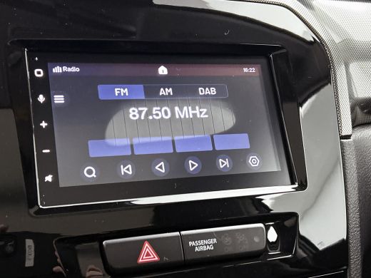 Suzuki Vitara 1.4 130PK Smart Hybrid / Panoramadak / Trekhaak / 1/2 Leder / Airco-ecc. / Pdc.V+A / Radio multim... ActivLease financial lease