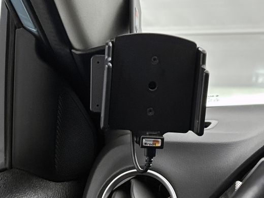 Suzuki Vitara 1.4 130PK Smart Hybrid / Panoramadak / Trekhaak / 1/2 Leder / Airco-ecc. / Pdc.V+A / Radio multim... ActivLease financial lease