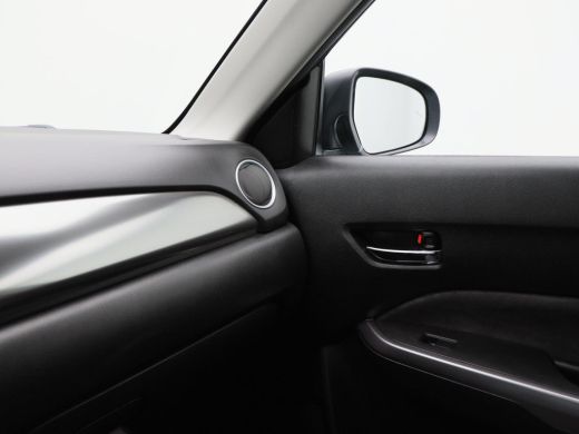 Suzuki Vitara 1.4 Boosterjet Comfort Hybrid 130 Pk | Trekhaak Afneembaar | Adaptive Cruise | Achteruitrijcamera... ActivLease financial lease