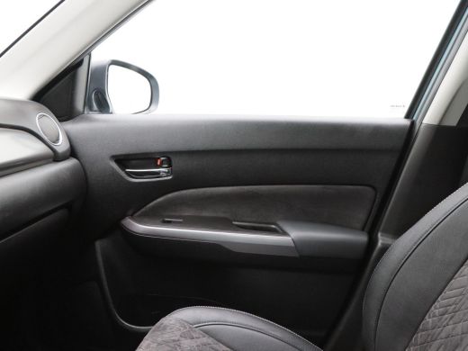 Suzuki Vitara 1.4 Boosterjet Comfort Hybrid 130 Pk | Trekhaak Afneembaar | Adaptive Cruise | Achteruitrijcamera... ActivLease financial lease