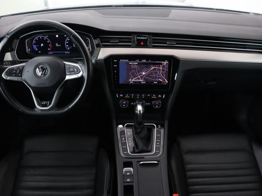 Volkswagen Passat 1.5 TSI R Line | Panoramadak | Nappaleder | Stoelverwarming | Massage | Memory | Camera | Matrix ... ActivLease financial lease