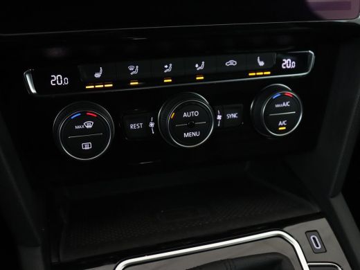 Volkswagen Passat 1.5 TSI R Line | Panoramadak | Nappaleder | Stoelverwarming | Massage | Memory | Camera | Matrix ... ActivLease financial lease