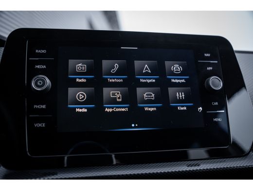 Volkswagen T-Cross 1.0 TSI Life Edition | Achteruitrijcamera | Lichtmetalen velgen 17" | Matrix LED koplampen ActivLease financial lease