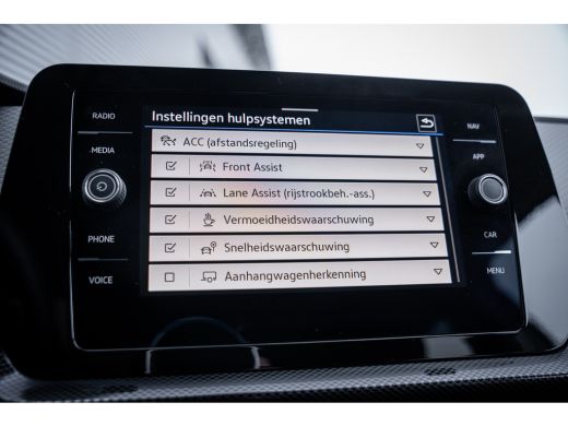 Volkswagen T-Cross 1.0 TSI Life Edition | Achteruitrijcamera | Lichtmetalen velgen 17" | Matrix LED koplampen ActivLease financial lease