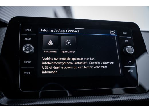 Volkswagen T-Cross 1.0 TSI Life Edition | Achteruitrijcamera | Lichtmetalen velgen 17" | Matrix LED koplampen ActivLease financial lease