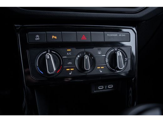 Volkswagen T-Cross 1.0 TSI Life Edition | Achteruitrijcamera | Lichtmetalen velgen 17" | Matrix LED koplampen ActivLease financial lease