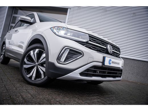 Volkswagen T-Cross 1.0 TSI Life Edition | Achteruitrijcamera | Lichtmetalen velgen 17" | Matrix LED koplampen ActivLease financial lease