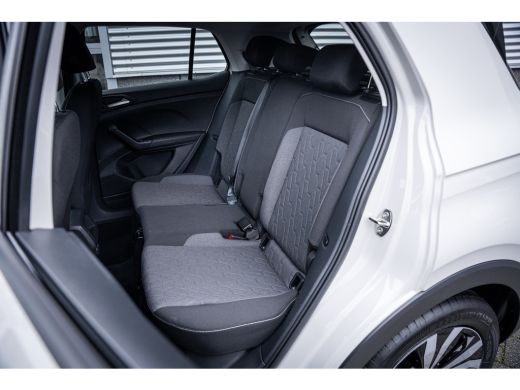 Volkswagen T-Cross 1.0 TSI Life Edition | Achteruitrijcamera | Lichtmetalen velgen 17" | Matrix LED koplampen ActivLease financial lease