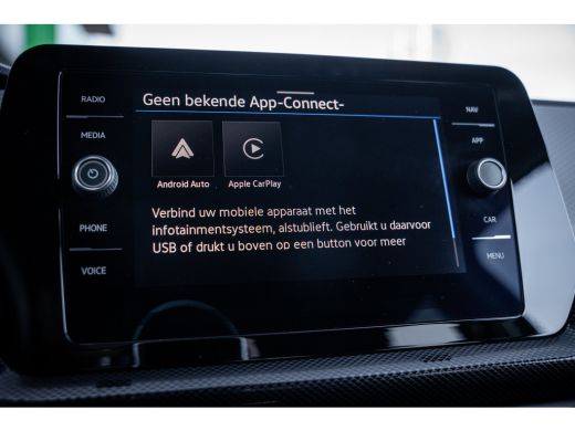 Volkswagen T-Cross 1.0 TSI Life Edition | Airco | LED koplampen | Volledig digitaal instrumentenpaneel ActivLease financial lease