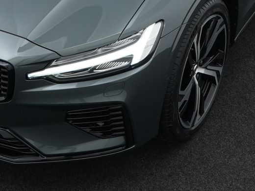 Volvo  V60 T8 Plug-in hybrid AWD Ultra Dark Bowers & Wilkins | Stoelventilatie & Massage | Head-Up | Panoram... ActivLease financial lease