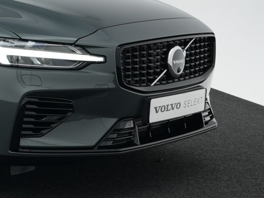 Volvo  V60 T8 Plug-in hybrid AWD Ultra Dark Bowers & Wilkins | Stoelventilatie & Massage | Head-Up | Panoram... ActivLease financial lease