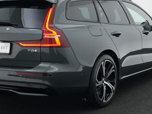 Volvo  V60 T8 Plug-in hybrid AWD Ultra Dark Bowers & Wilkins | Stoelventilatie & Massage | Head-Up | Panoram... ActivLease financial lease