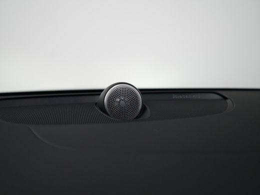 Volvo  V60 T8 Plug-in hybrid AWD Ultra Dark Bowers & Wilkins | Stoelventilatie & Massage | Head-Up | Panoram... ActivLease financial lease