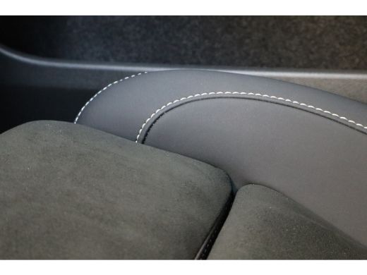 Volvo  XC40 Recharge 231PK Ultimate 70kWh | Getint Glas | HK Audio | 360 | Adap Cruise | Memory | 20'' ActivLease financial lease