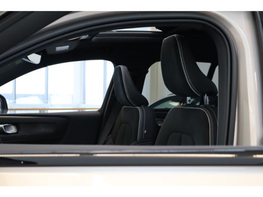 Volvo  XC40 Recharge 231PK Ultimate 70kWh | Getint Glas | HK Audio | 360 | Adap Cruise | Memory | 20'' ActivLease financial lease