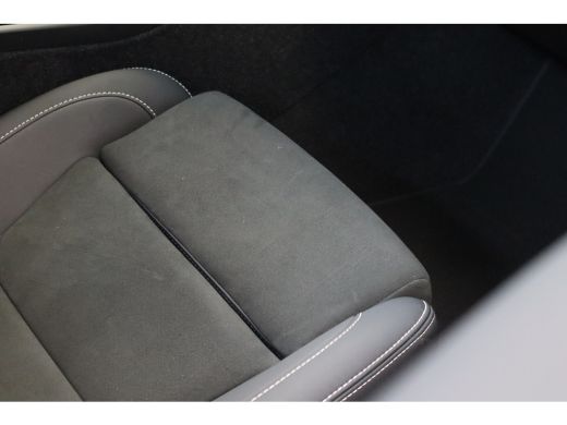 Volvo  XC40 Recharge 231PK Ultimate 70kWh | Getint Glas | HK Audio | 360 | Adap Cruise | Memory | 20'' ActivLease financial lease