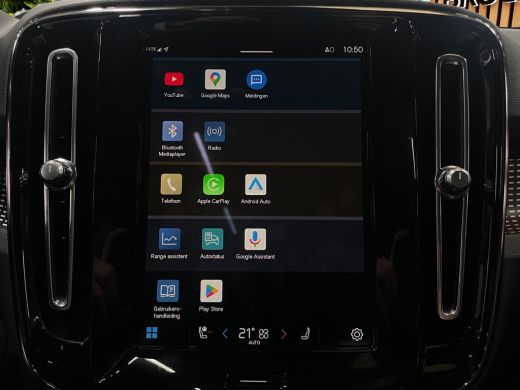 Volvo  XC40 Recharge P8 AWD R-Design Pano Trekhaak Elktr.stoelen Harman&Kardon ActivLease financial lease