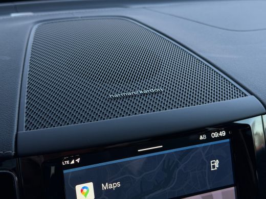 Volvo  XC60 2.0 T6 Plug-in hybrid AWD Ultimate Dark | Luchtvering | Harman/Kardon | HU-Display | Camera | ActivLease financial lease