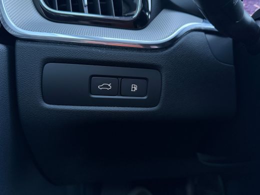 Volvo  XC60 2.0 T6 Plug-in hybrid AWD Ultimate Dark | Luchtvering | Harman/Kardon | HU-Display | Camera | ActivLease financial lease