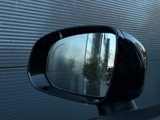 Volvo  XC60 2.0 T6 Plug-in hybrid AWD Ultimate Dark | Luchtvering | Harman/Kardon | HU-Display | Camera | ActivLease financial lease