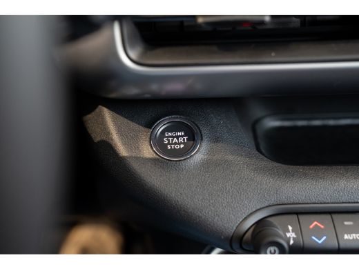 Jeep Avenger Summit 54 kWh | Camera | Apple Carplay & Android Auto | Climate Controle | Adaptive Cruise | 18 I... ActivLease financial lease