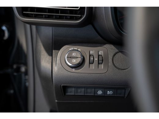 Opel Combo-e 136 L1 50kWh | Laadruimte pakket | Climate Controle | Navigatie | Parkeersensoren | Apple Carplay... ActivLease financial lease