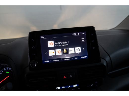 Opel Combo-e 136 L1 50kWh | Laadruimte pakket | Climate Controle | Navigatie | Parkeersensoren | Apple Carplay... ActivLease financial lease