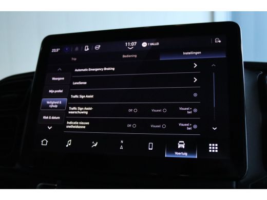 Peugeot Boxer 2.2 BlueHDi 180 S&S L3H2 3.5t Zwaar HD | Cruise Control | Camera | Navi | Betimmering | Carplay |... ActivLease financial lease