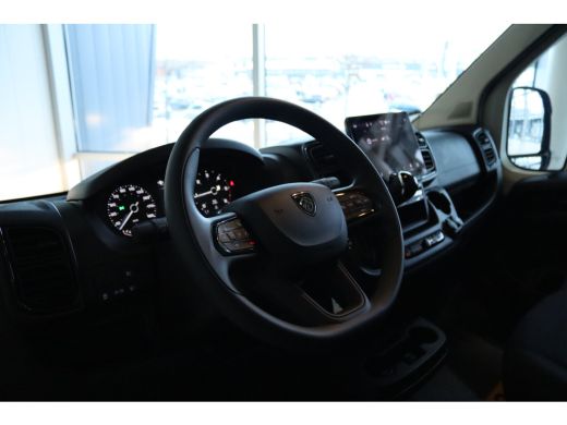 Peugeot Boxer 2.2 BlueHDi 180 S&S L3H2 3.5t Zwaar HD | Cruise Control | Camera | Navi | Betimmering | Carplay |... ActivLease financial lease