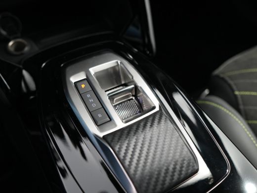 Peugeot e-208 GT | 8 jaar fabrieksgarantie of 160.000 kilometer op het accupakket | Adaptieve cruise control me... ActivLease financial lease